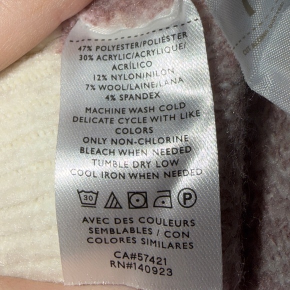 LOFT Mauve Checkered Gingham V-Neck Sweater - Size Small - Picture 5 of 5